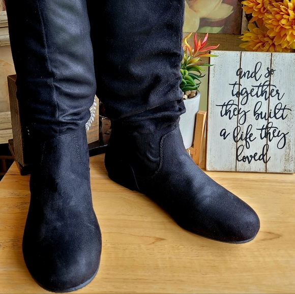 TOP Moda Slouchy Boots - Picture 7 of 10